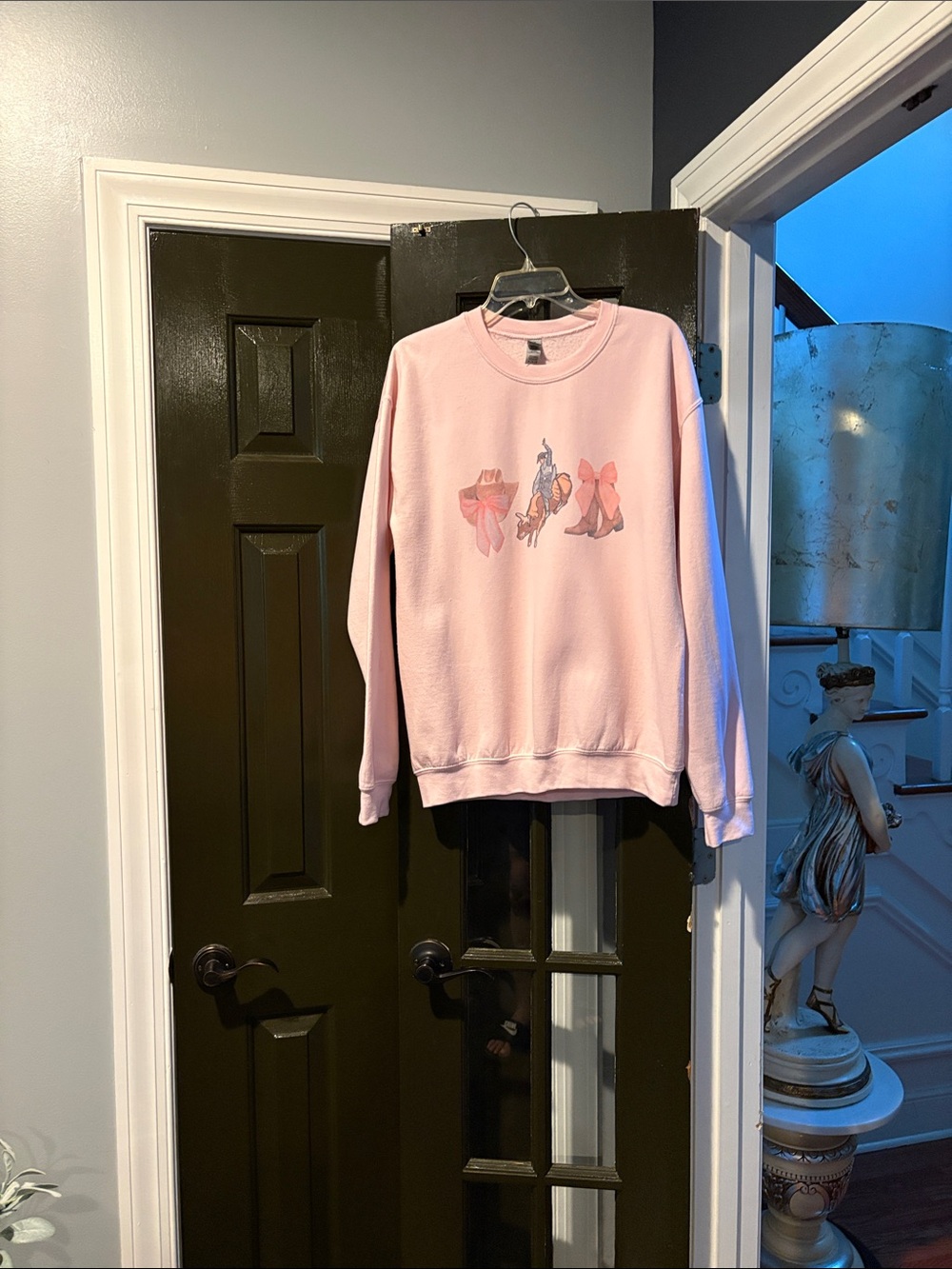 Gildan Light Pink Graphic Crewneck Sweatshirt